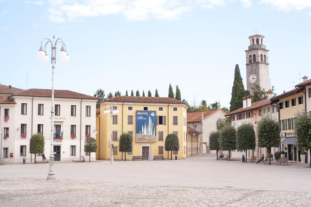 Albergo Montenegro Maniago Exteriör bild