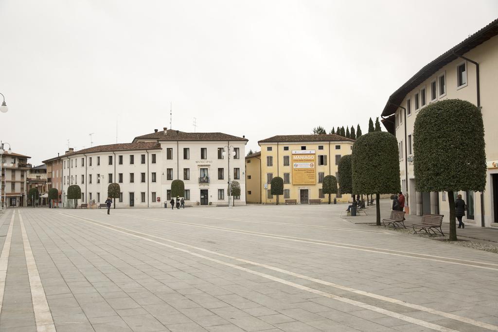 Albergo Montenegro Maniago Exteriör bild